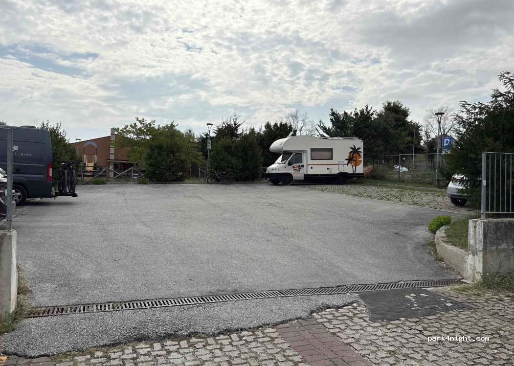 (60020) Sirolo - Via Sandro Pertini — foto