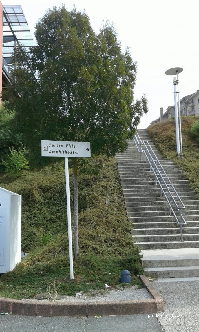 (12000) Rodez - Parking Aquavallon — foto