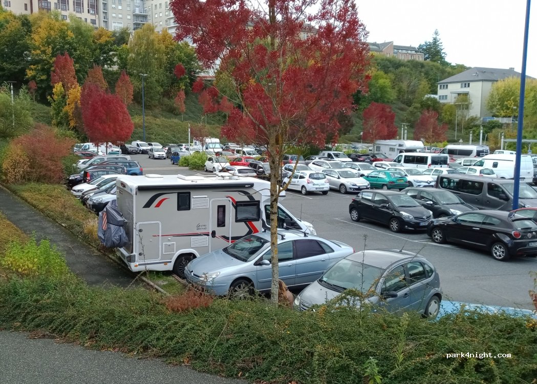(12000) Rodez - Parking Aquavallon — foto 3