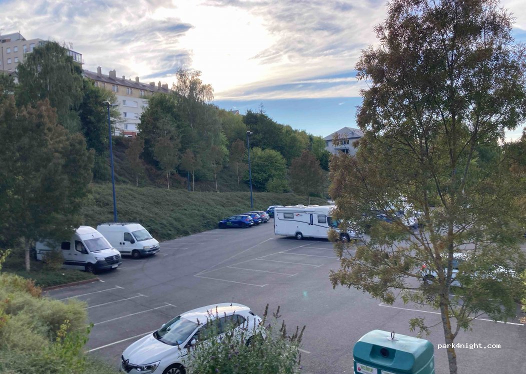 (12000) Rodez - Parking Aquavallon — foto 4