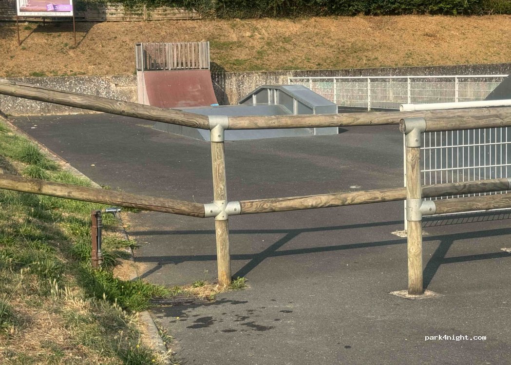 (36140) Aigurande - Avenue de l'Europe — foto
