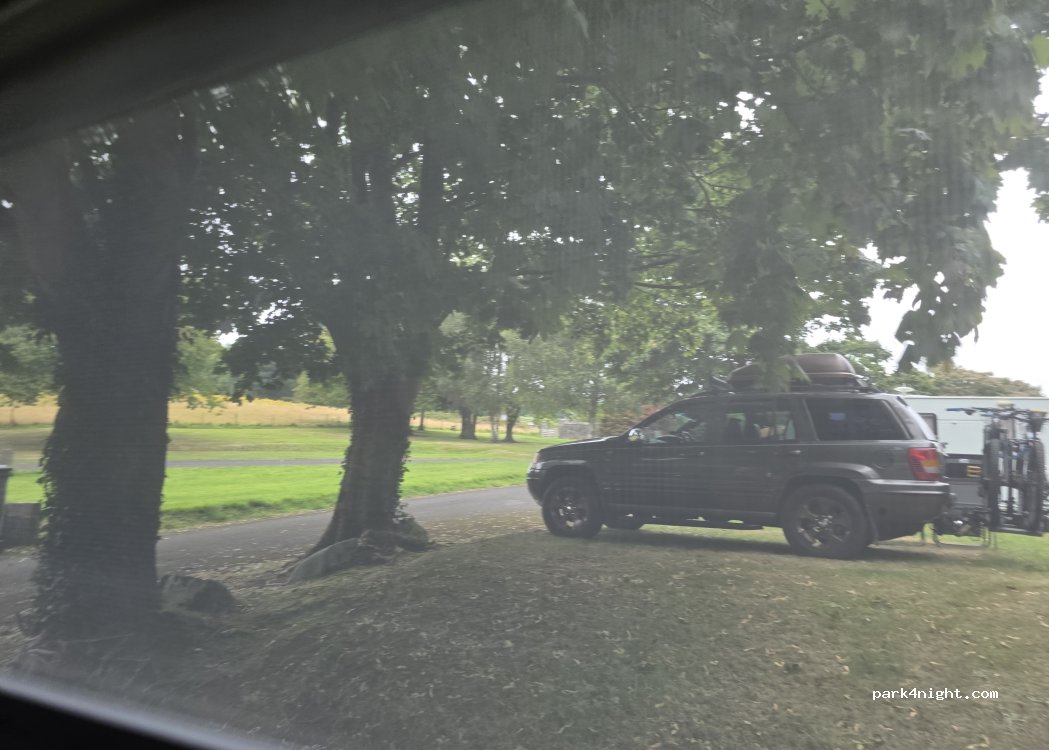 Castlewellan Forest Park Motorhome Park — foto