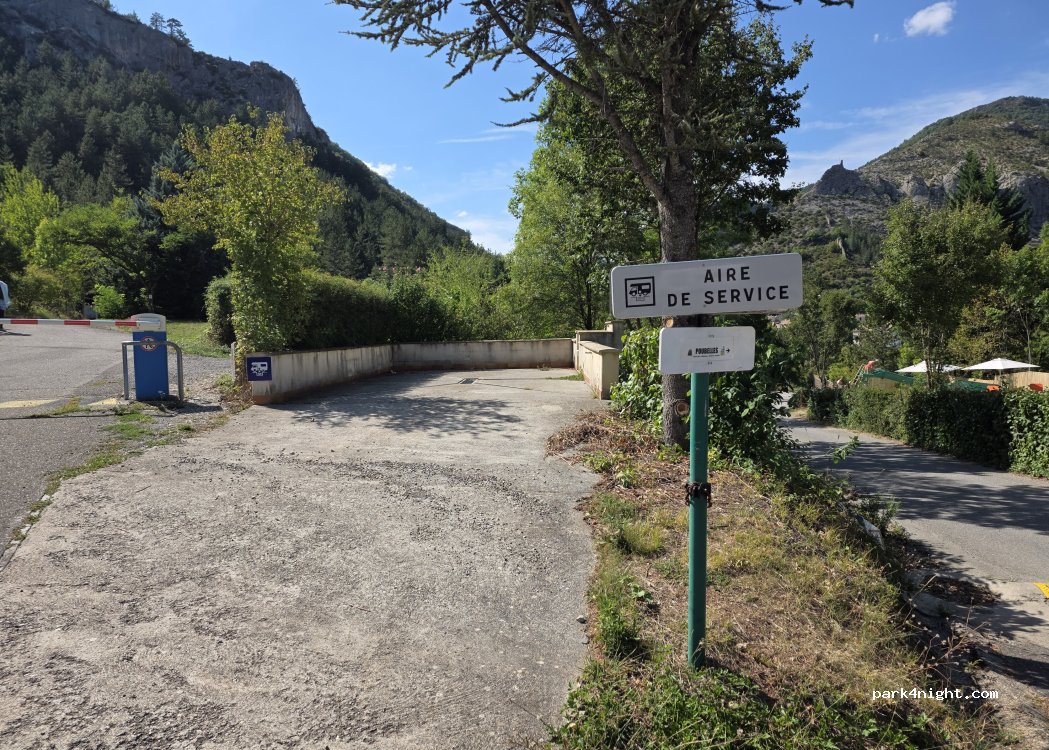 (05700) Orpierre - — foto