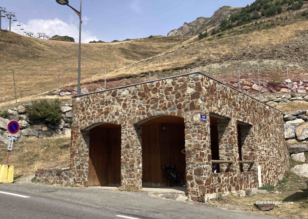 (65200) Bagnères-de-Bigorre - Avenue du Tourmalet — foto