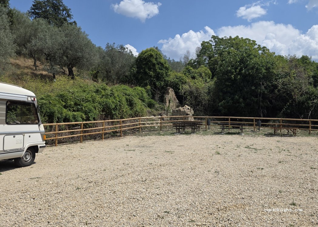 () Roscigno Vecchia - Loc. Bosco Pianarelle — foto 2