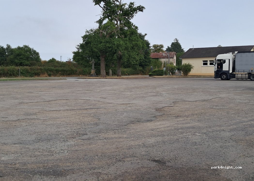 (87360) Lussac-les-Églises - Avenue François de Bourdelle — foto 3