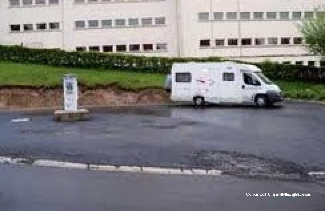 (15230) Pierrefort - 7-9 Côté de Chabridet — foto
