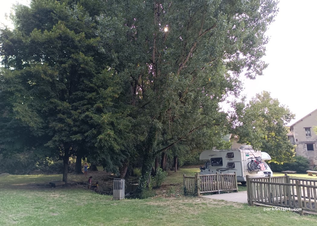 (86320) Lussac-les-Châteaux - 5 Rue du Petit Moulin — foto 5