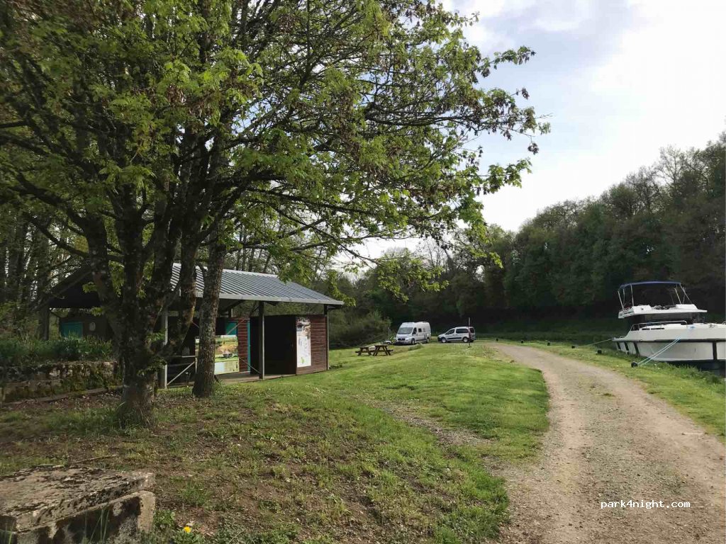 (58110) Biches - Les Champs de Fleury — foto 3