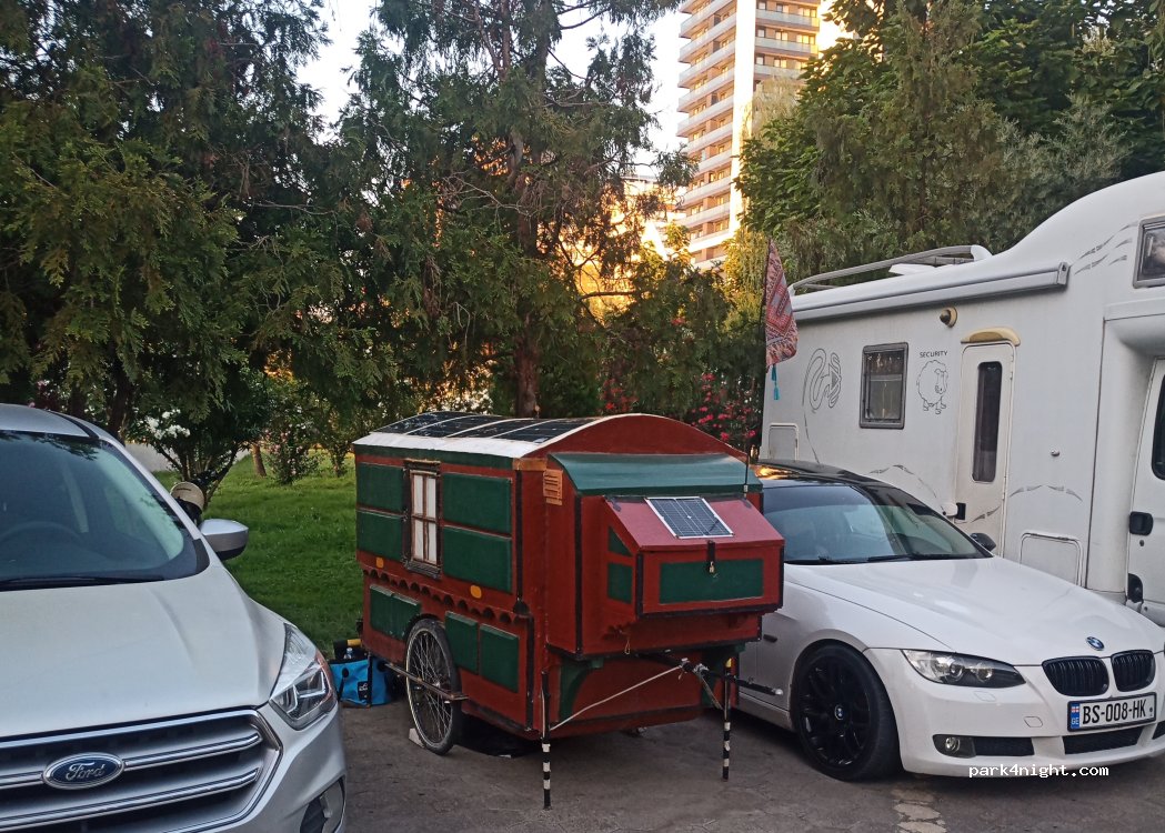 () Batumi - Unnamed Road — foto