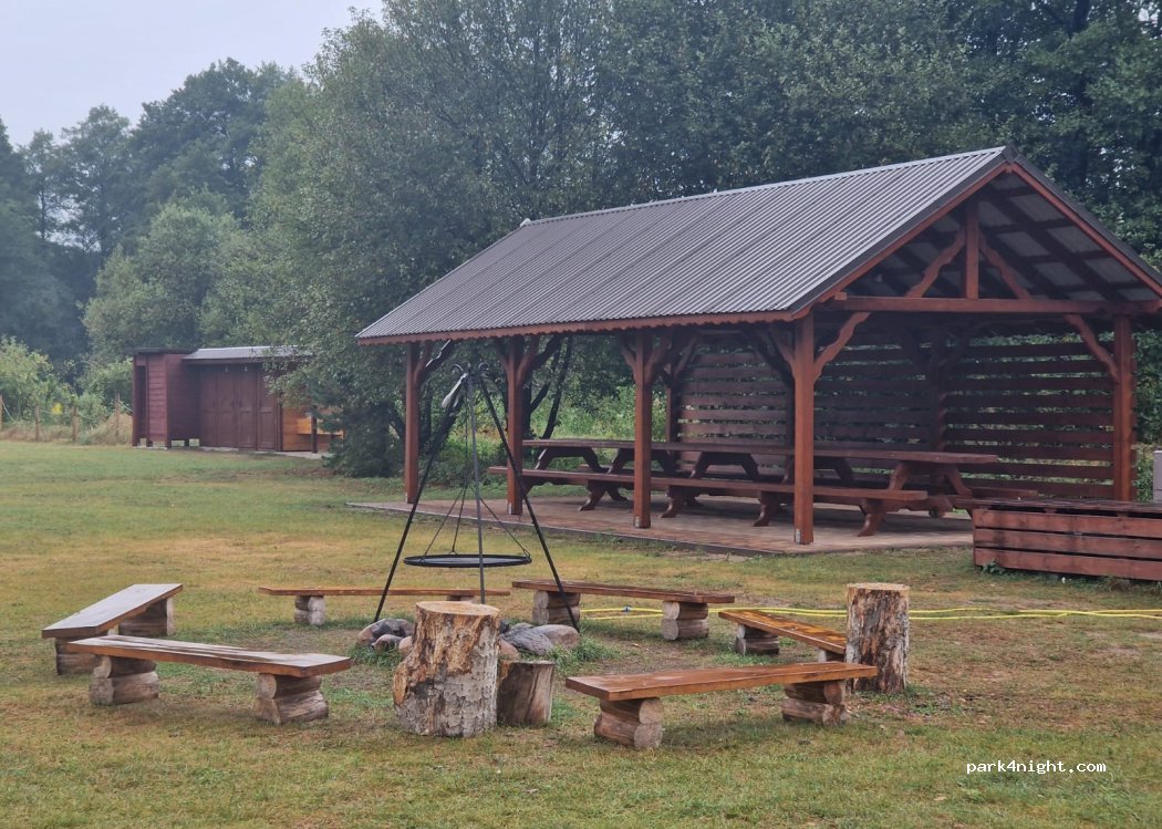 Pole Biwakowe K4-Przystań Kajakowa K4 — foto