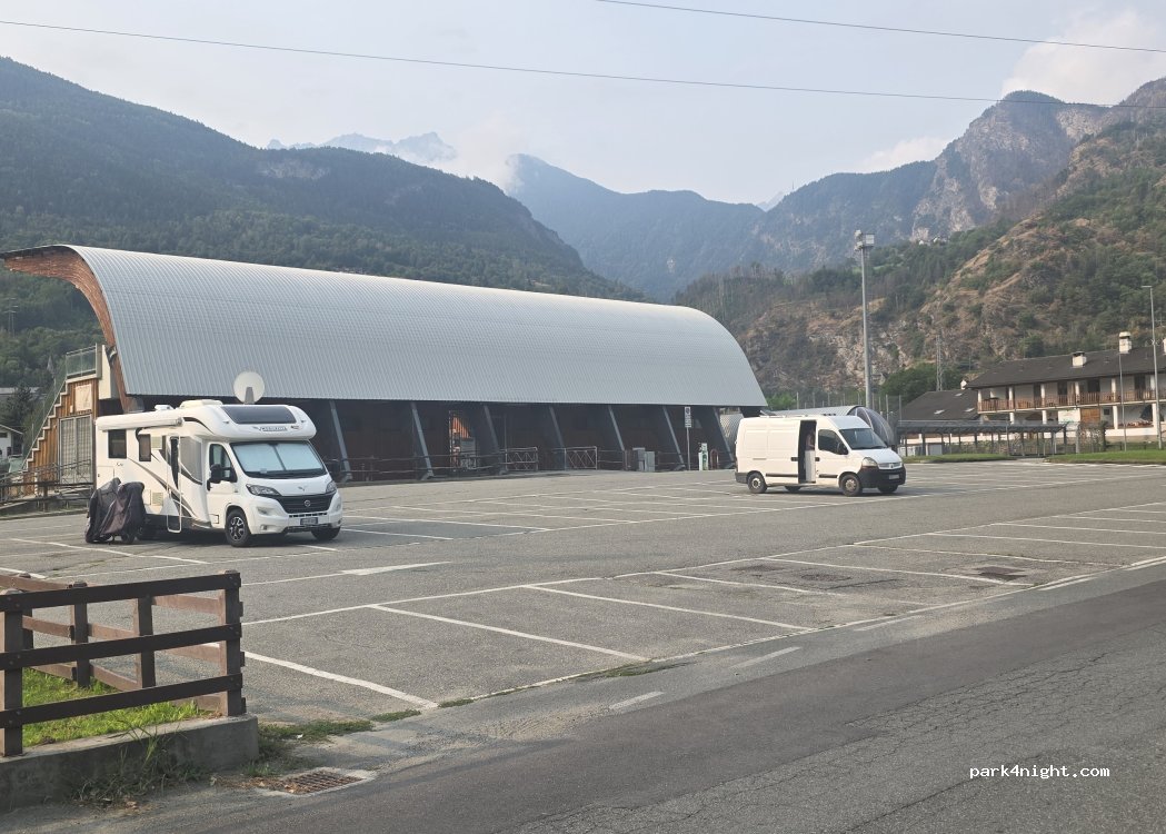 (11018) Aymavilles - Unnamed Road — foto