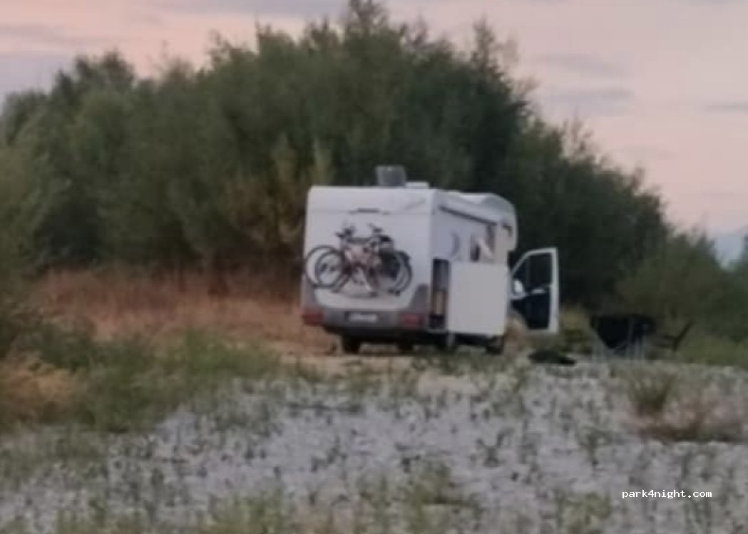 () Gornji Vukovci - Unnamed Road — foto