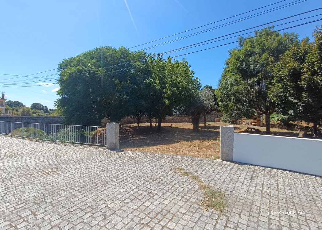 (3510-643) U.F S.Miguel de Outeiro e Sabogosa - EN 337 — foto 2