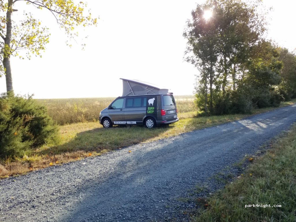 (85580) Saint-Michel-en-l'Herm - Unnamed Road — foto 2