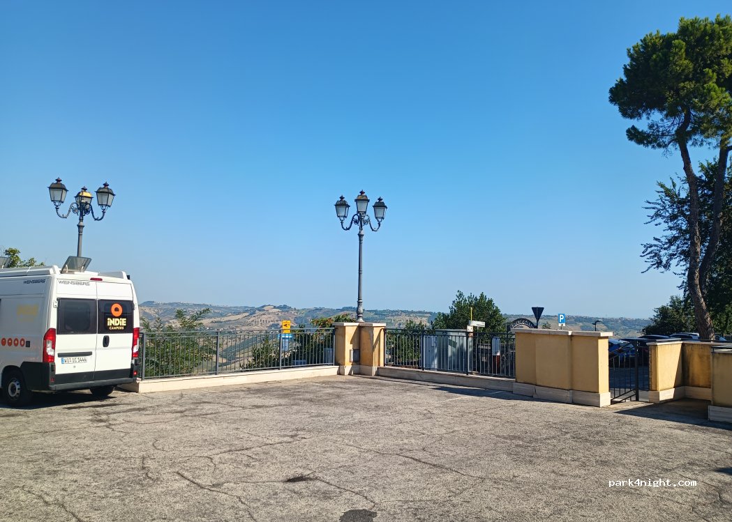 (65013) Città Sant'Angelo - Strada Circonvallazione — foto