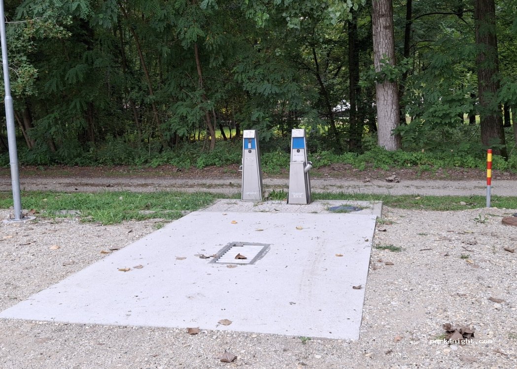 CAMPER STOP Otok ljubezni — foto 4