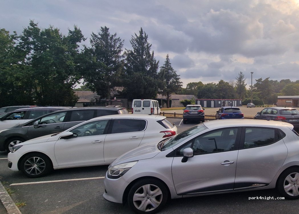 (29120) Combrit - Rue du Stade — foto