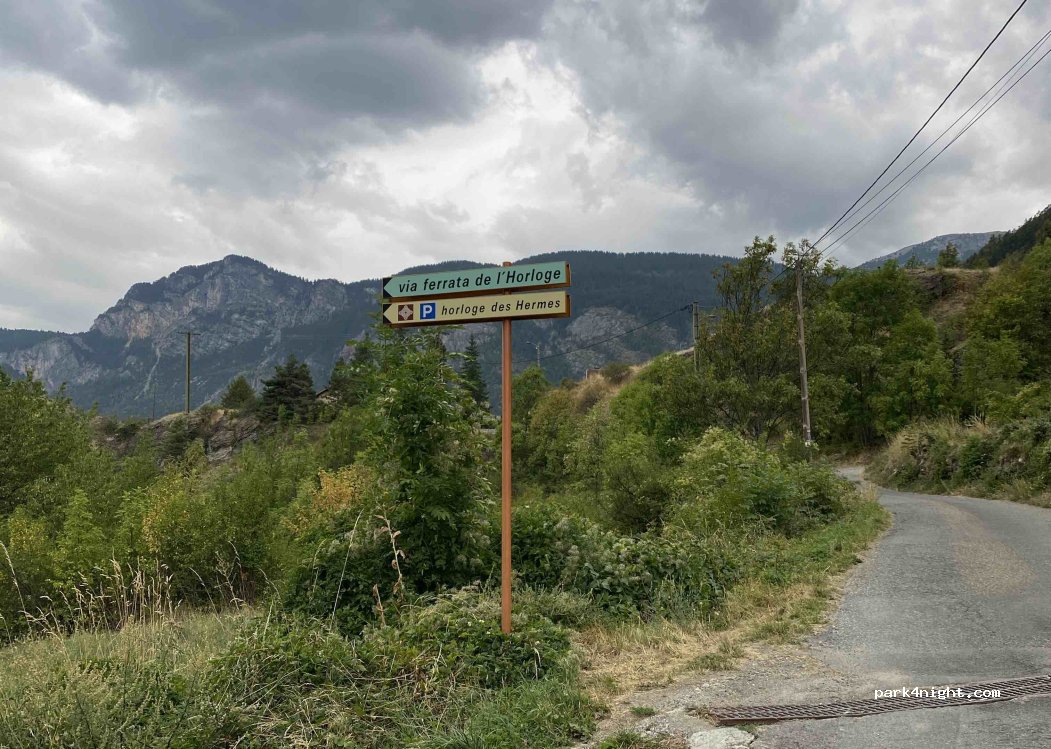 (05120) L'Argentière-la-Bessée - Dessus le Serre — foto