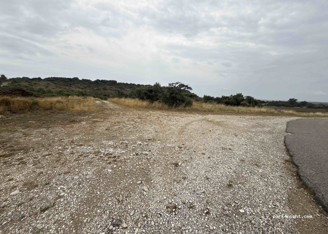 (07220) Larnas - Unnamed Road — foto