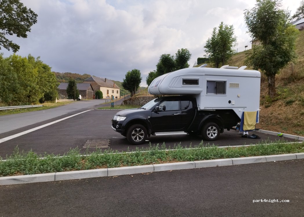(15100) Les Ternes - D 890 — foto