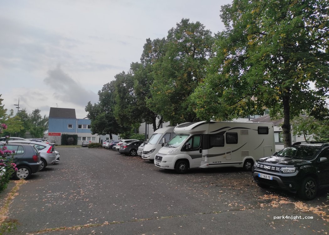 (3700) Tours - Rue le Corbusier — foto