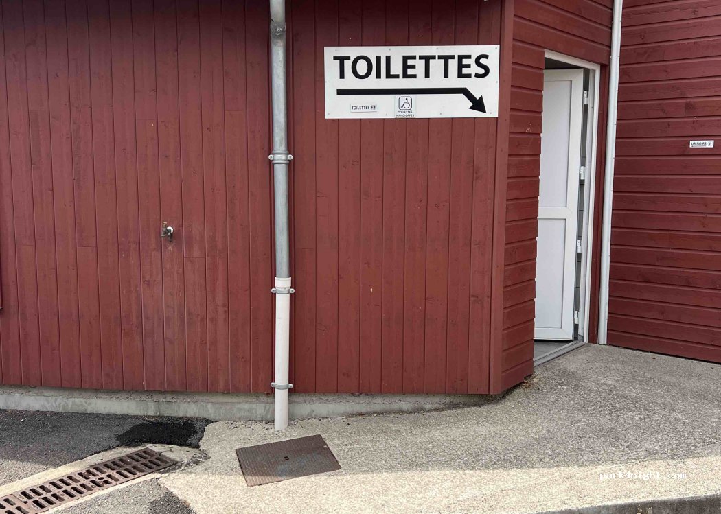 (43290) Saint-Bonnet-le-Froid - Place aux Champignons — foto