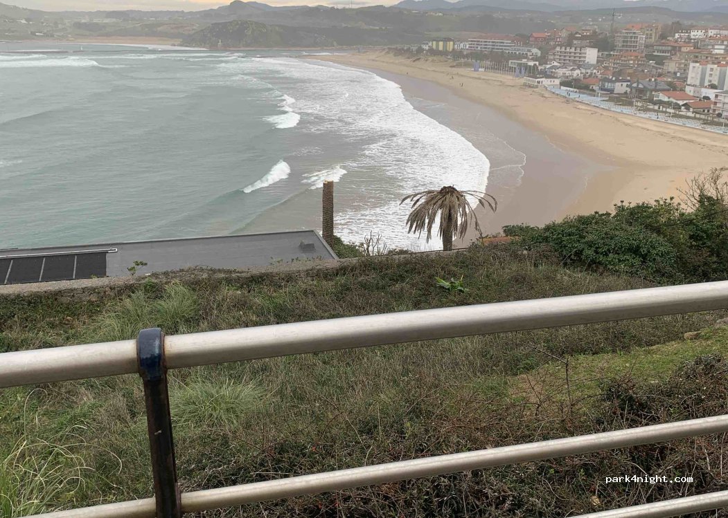 (39350) Suances - Calle de Acacio Gutiérrez — foto