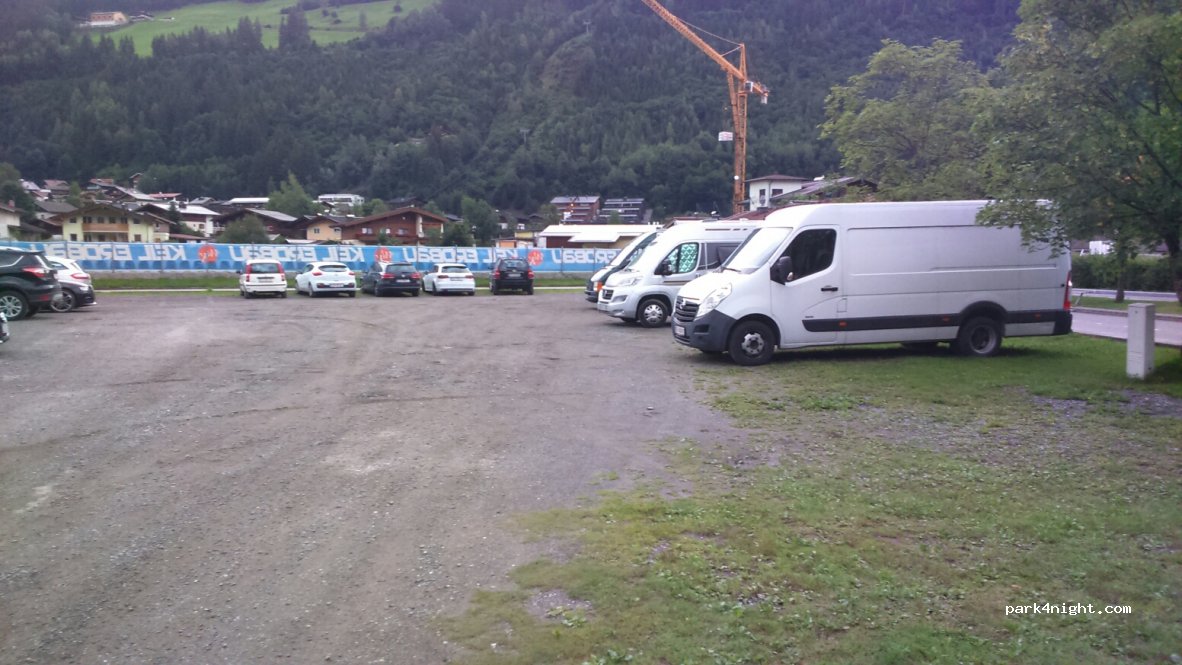 (5741) Neukirchen am Großvenediger - Sportplatzstraße 477 — foto