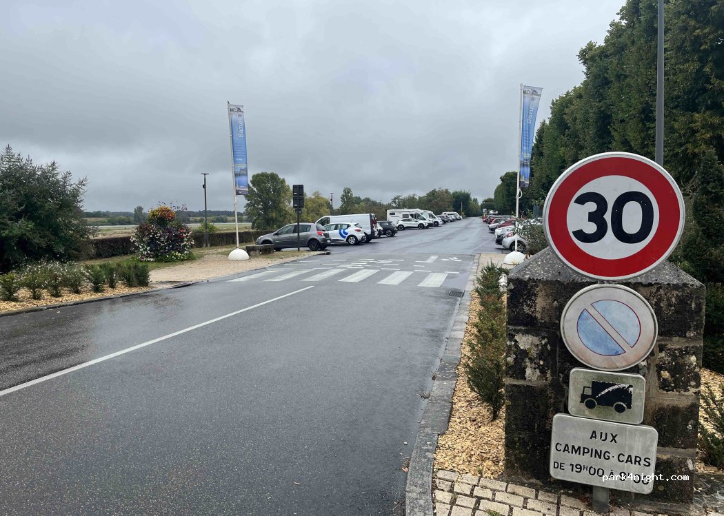 (45600) Sully-sur-Loire - Avenue de Béthune — foto 2