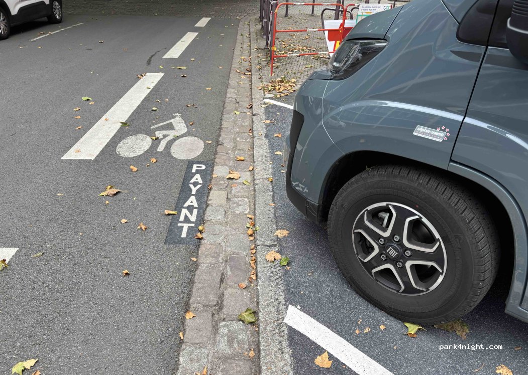 (59033) Lille - Rue Saint-Sauveur — foto