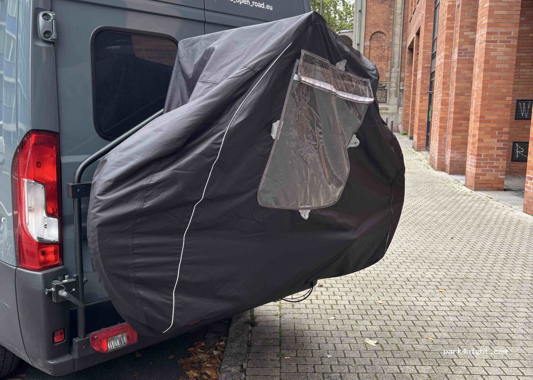 (59033) Lille - Rue Saint-Sauveur — foto 2