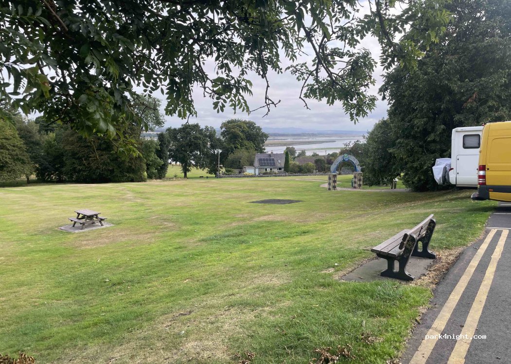 (KY14 6BZ) Newburgh - Abernethy Road — foto