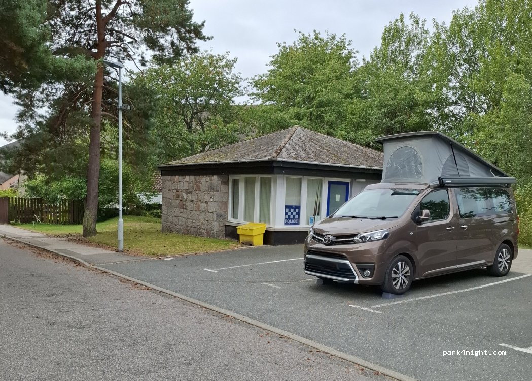 (AB35 5YP) Braemar - Balnellan Road — foto