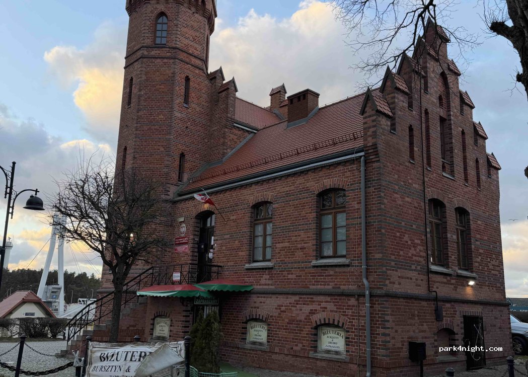 (76-271) Ustka - Trakt Usteckich Marynarzy, Rybaków i Żeglarzy — foto 2