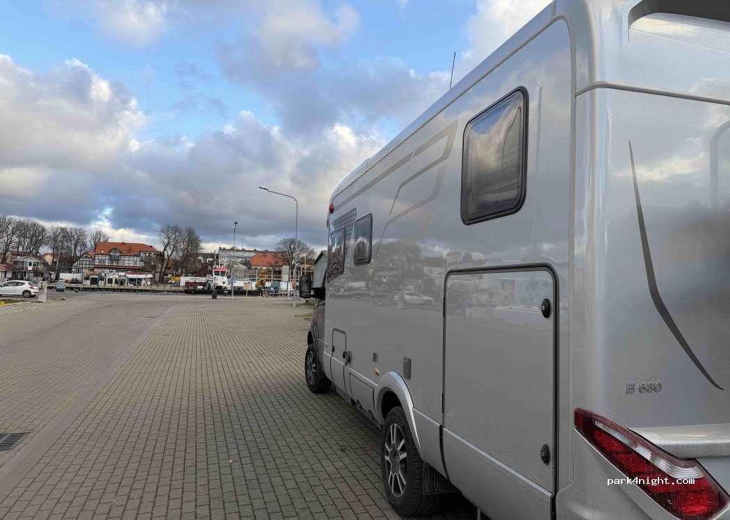 (76-271) Ustka - Trakt Usteckich Marynarzy, Rybaków i Żeglarzy — foto 5