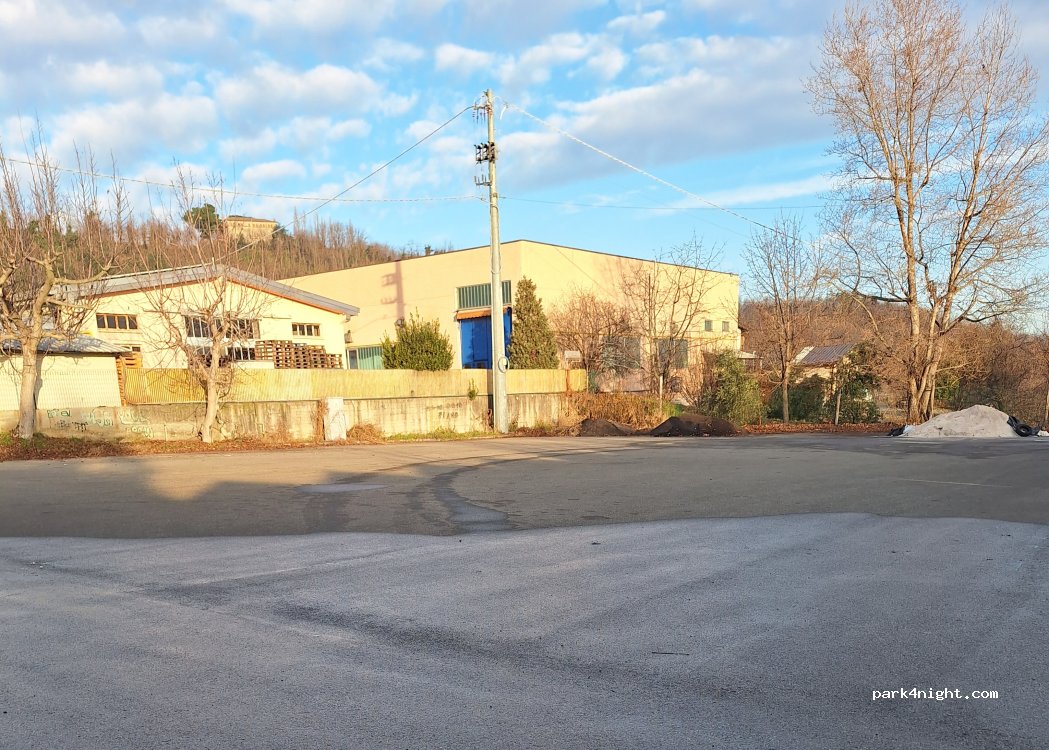 Area Sosta Camper Gropparello — foto 4