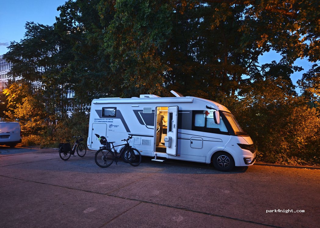 (10407) Berlin - Storkower Straße — foto 2