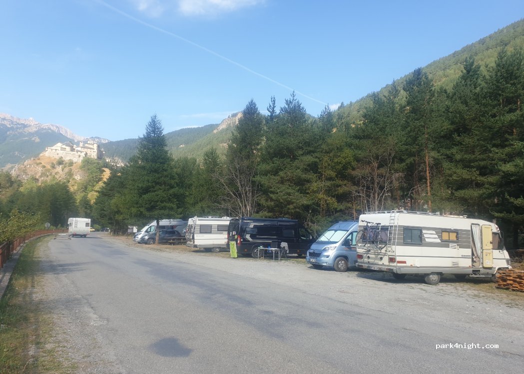 (05350) Château-Ville-Vieille - D947 — foto 3