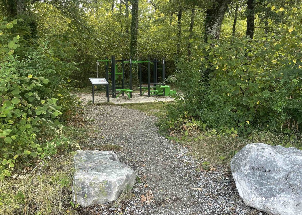 (01630) Saint-Genis-Pouilly - Route de l'Europe — foto 2
