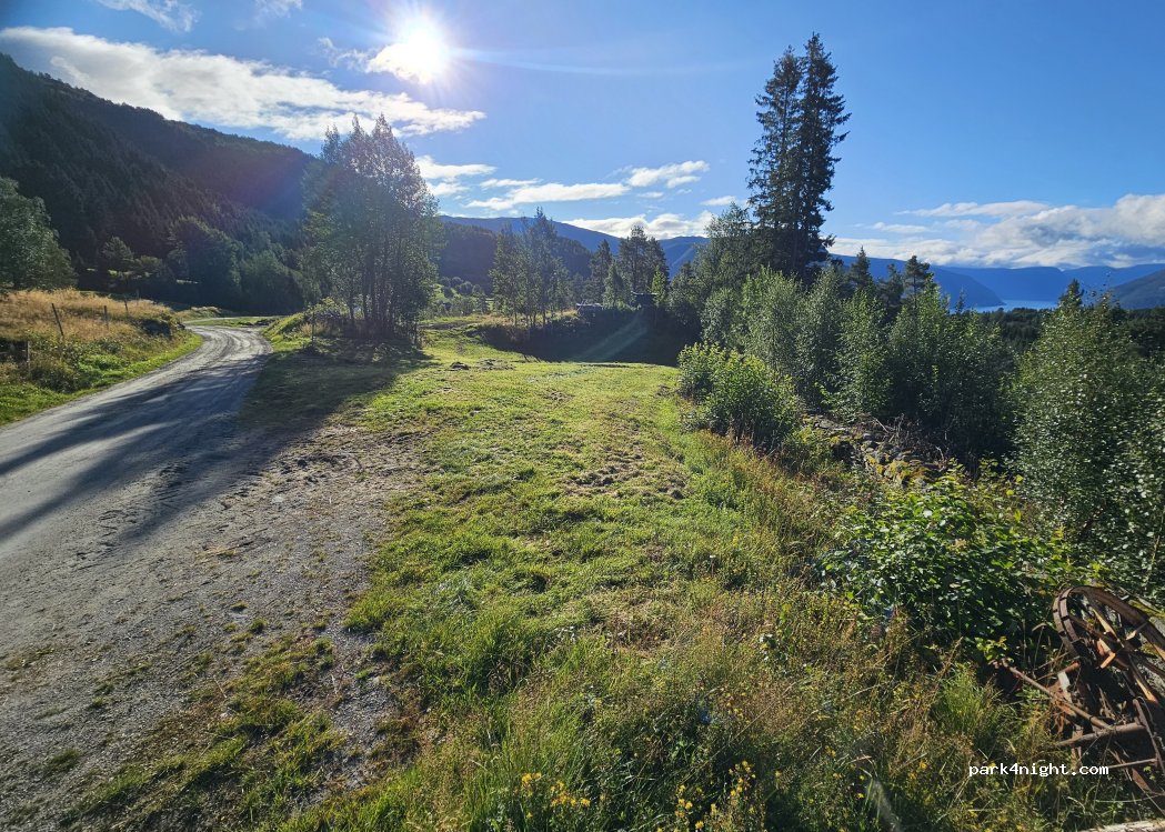 (6879) Solvorn - Mollandsmarki — foto