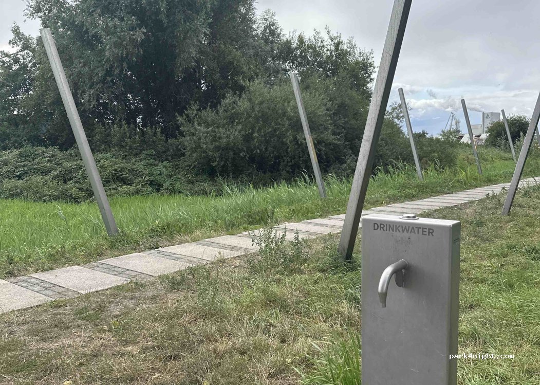 (1033MX) Amsterdam - Hardwareweg — foto
