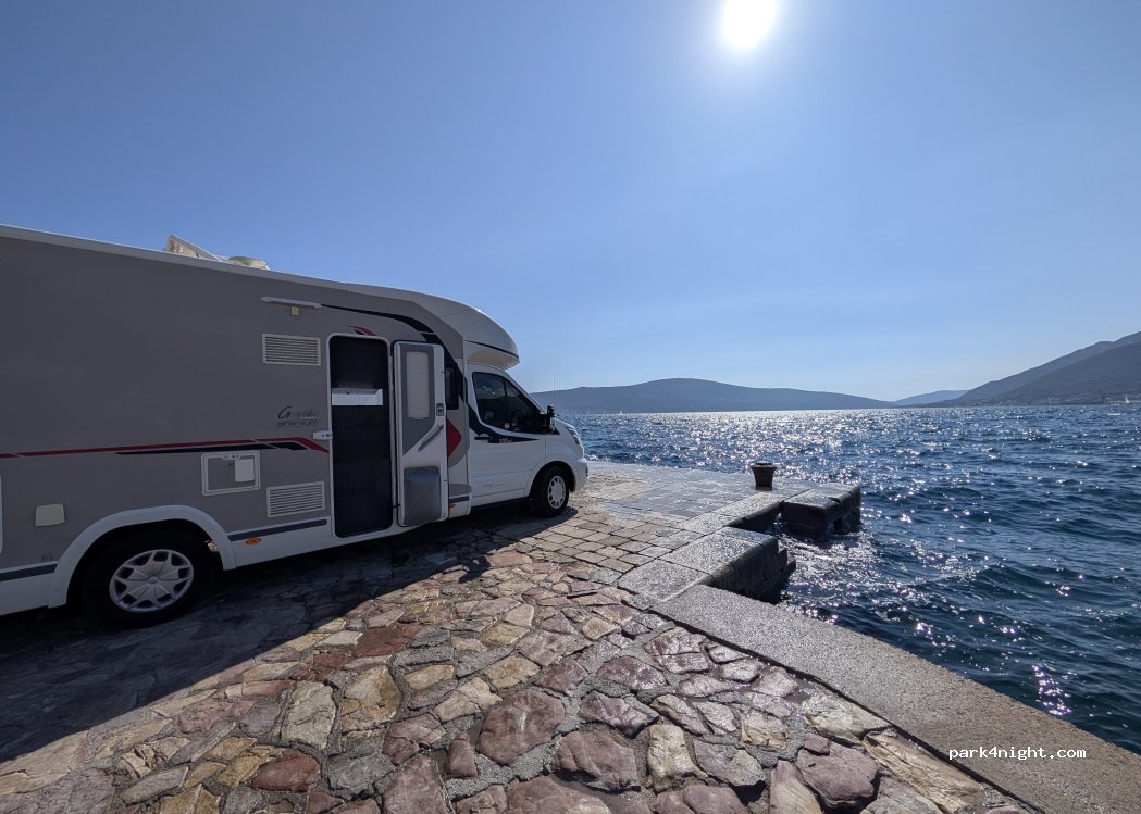 (82000) Tivat - Obala Donja Lastva — foto