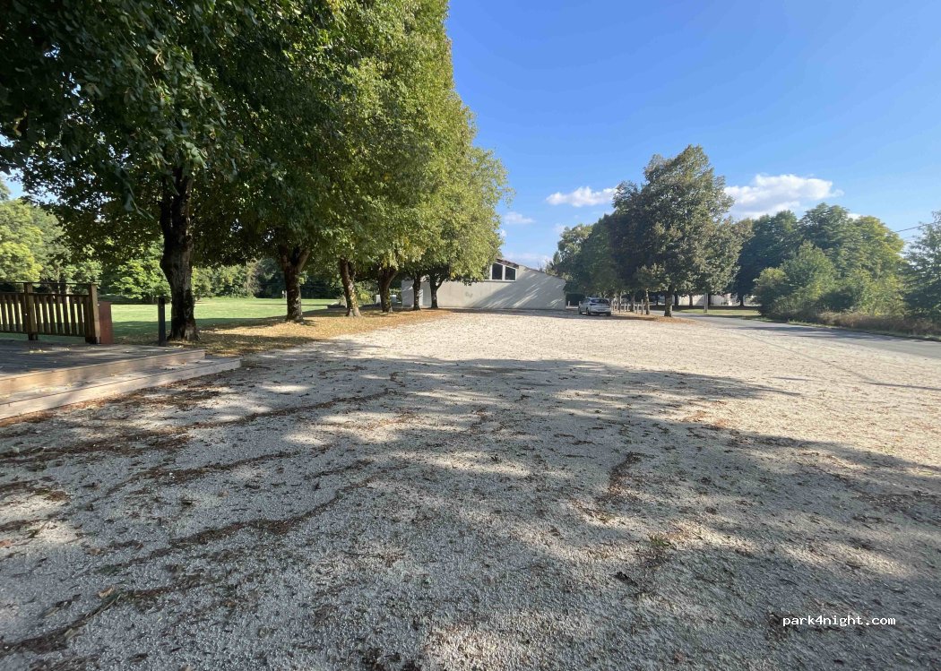 (16170) Saint-Amant-de-Nouère - D 120 — foto 3