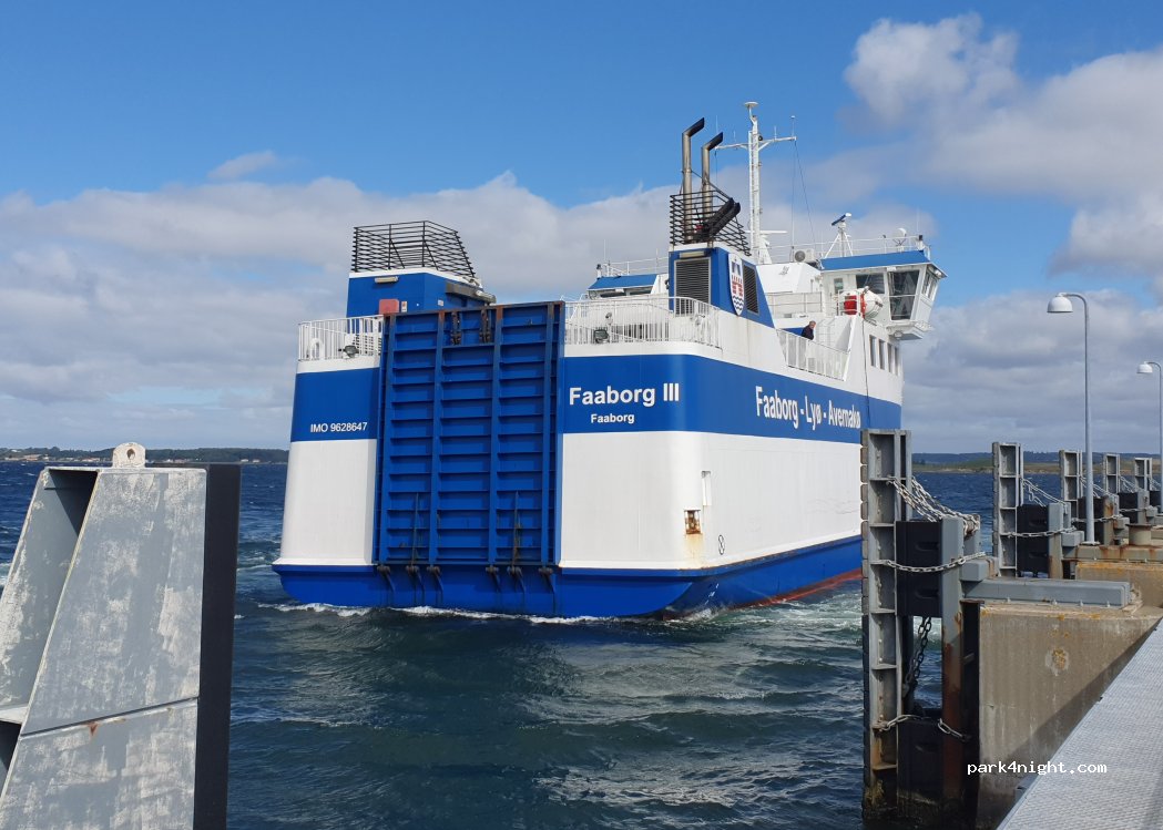 (5602) Avernakø - Hovedvejen — foto