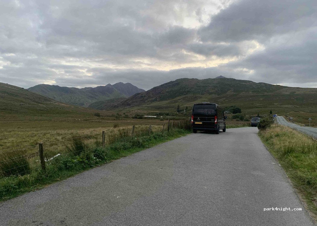 (LL24 0ES) Capel Curig - A4086 — foto