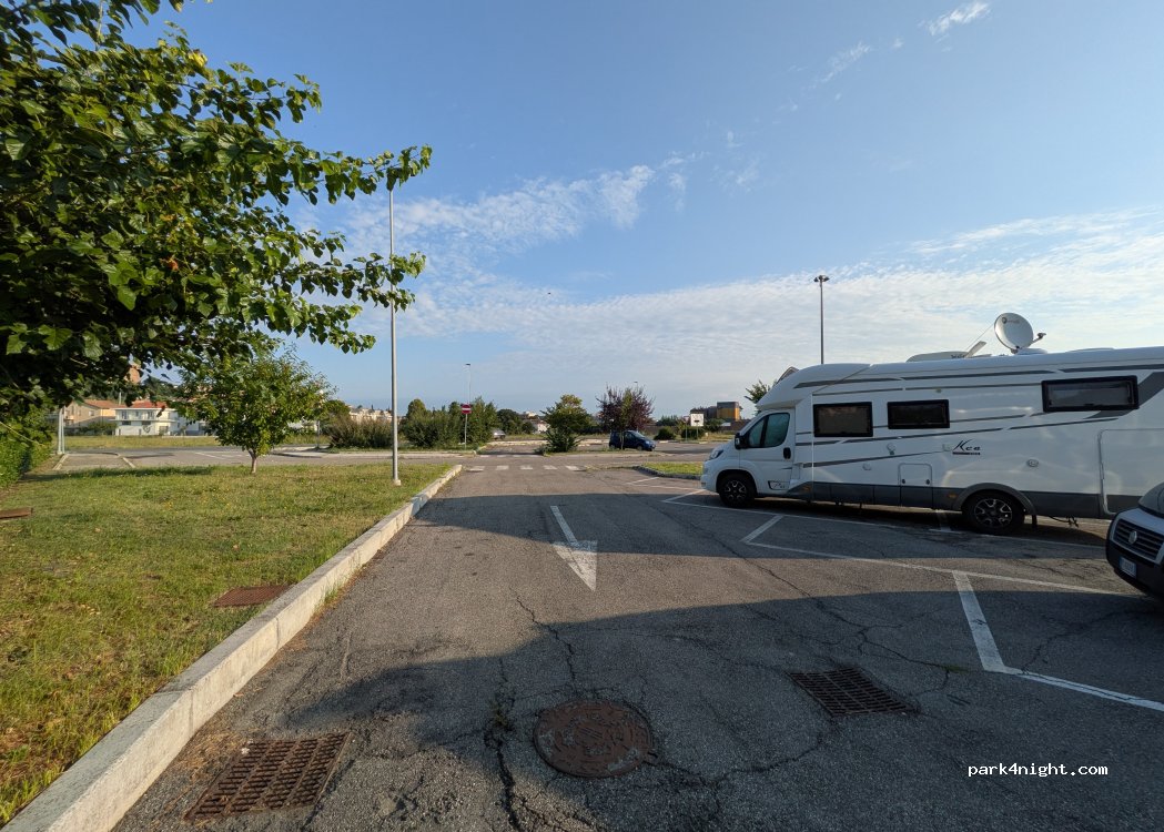 (47822) Santarcangelo di Romagna - Viale della Resistenza — foto 3