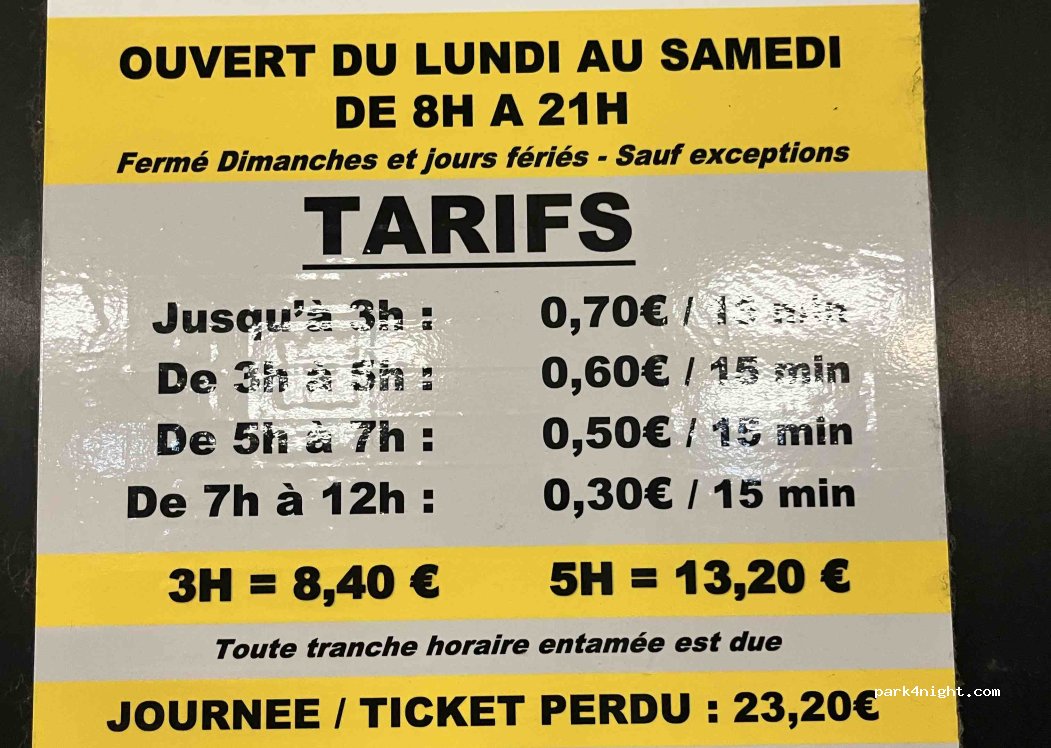 (59800) Lille - Place Rihour — foto 3