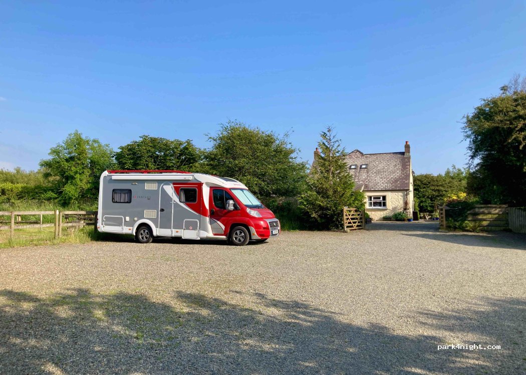 Ty Parke Farm Camping — foto