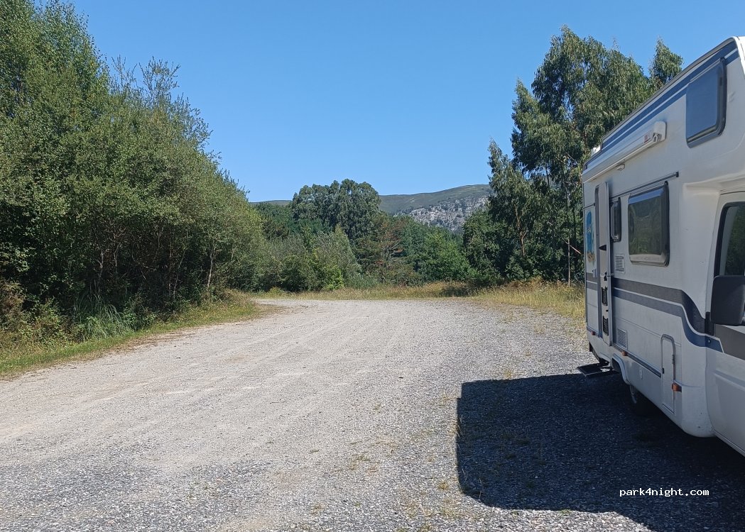 (48890) Karrantza Harana / Valle de Carranza - Barrio Biañez — foto 2